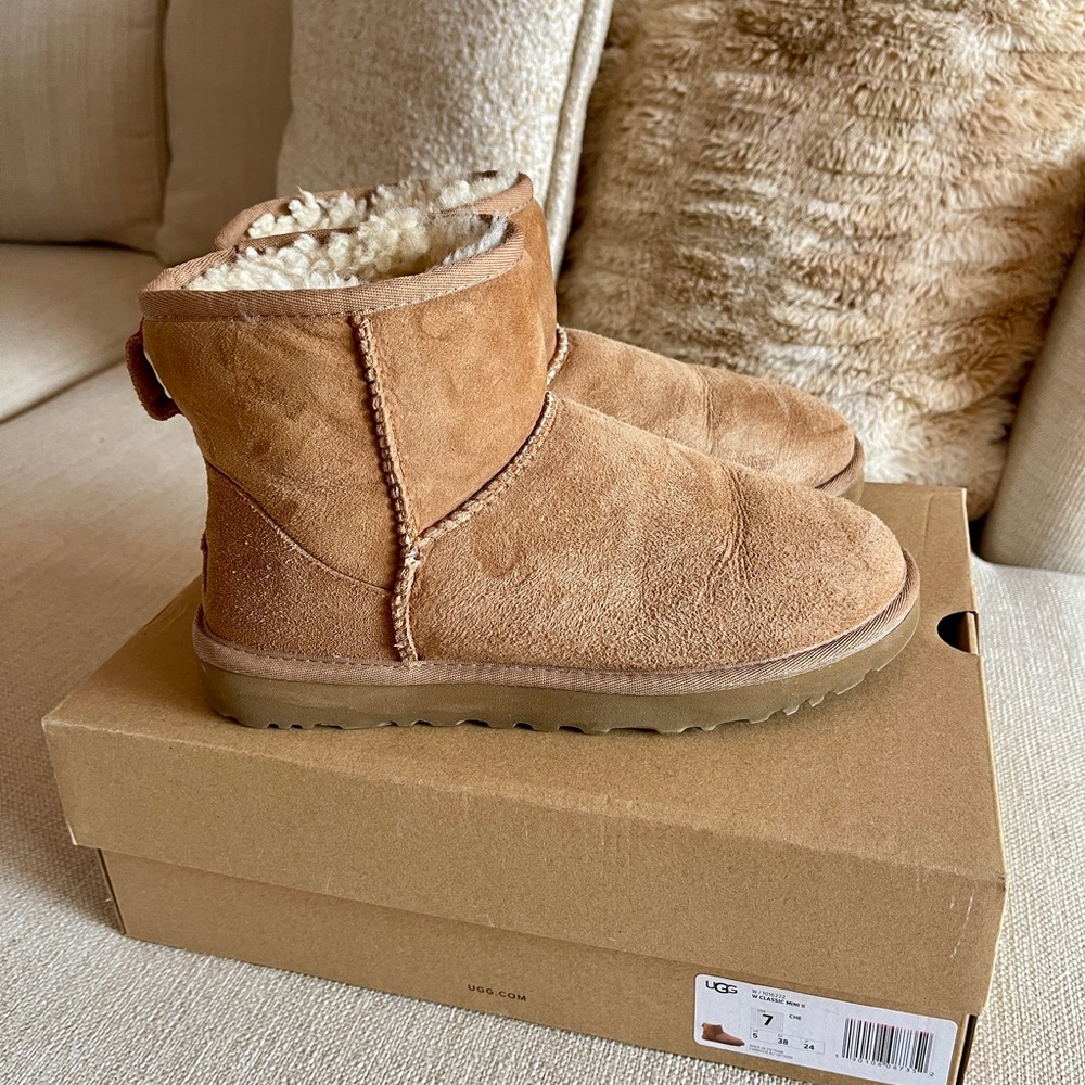 UGG Chestnut Shearling Short Boots